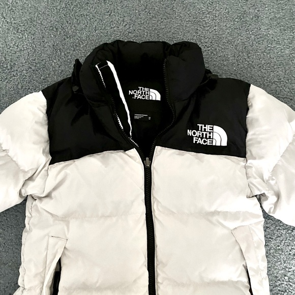 The North Face White 1996 Retro Nutpse Puffer Jacket - Picture 4 of 6